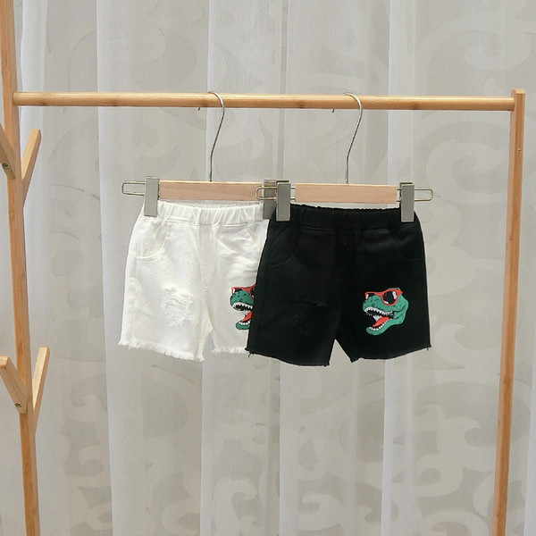 Gyermek rövidnadrág fehér és fekete színben fiúknak