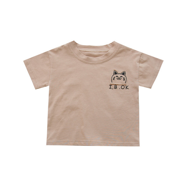 Modern gyerek póló fiúknak rövid ujjal és rátéttel