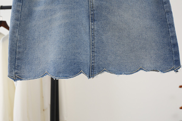 Női farmerszoknya magas derékkal, kék színben