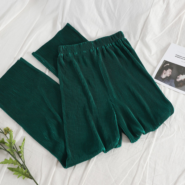 Model nou de pantaloni dama plisati cu elastic