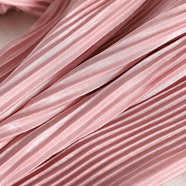 Model nou de pantaloni dama plisati cu elastic