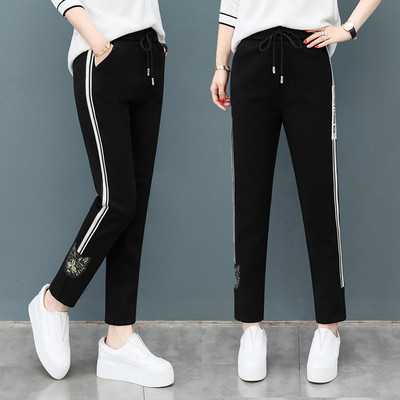 Női alkalmi nadrág oldalsó szegéllyel