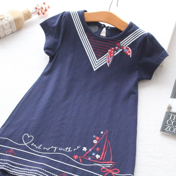 Alkalmi gyerekruha lányoknak fehér színben és színben