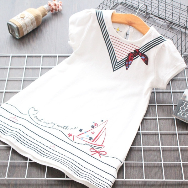 Alkalmi gyerekruha lányoknak fehér színben és színben