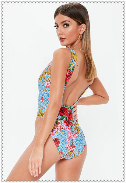 Costum de baie dama cu model floral - doua modele