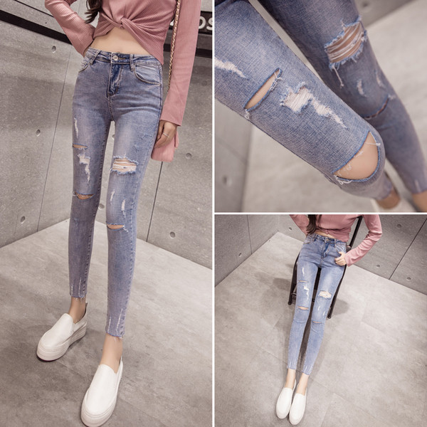 Модерни дамски дънки със скъсан ефект