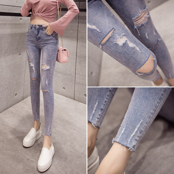 Модерни дамски дънки със скъсан ефект