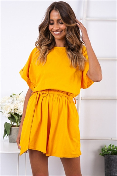 Női alkalmi overall, sárga színű övvel