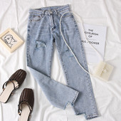 Aktuális női farmer szakadt motívumokkal, kék színben