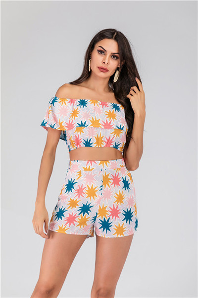 Női nyári szett két részből színes motívumokkal