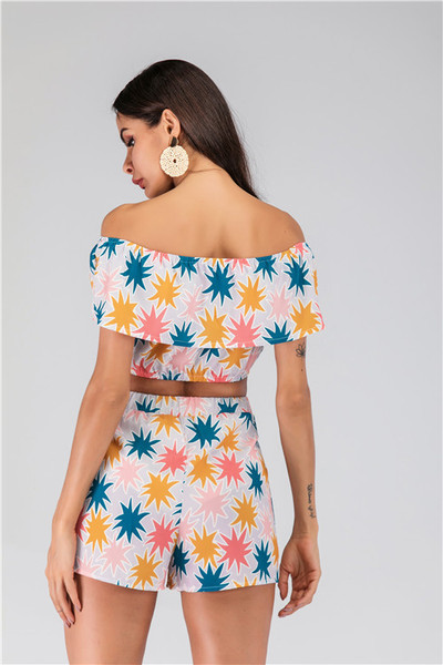 Női nyári szett két részből színes motívumokkal