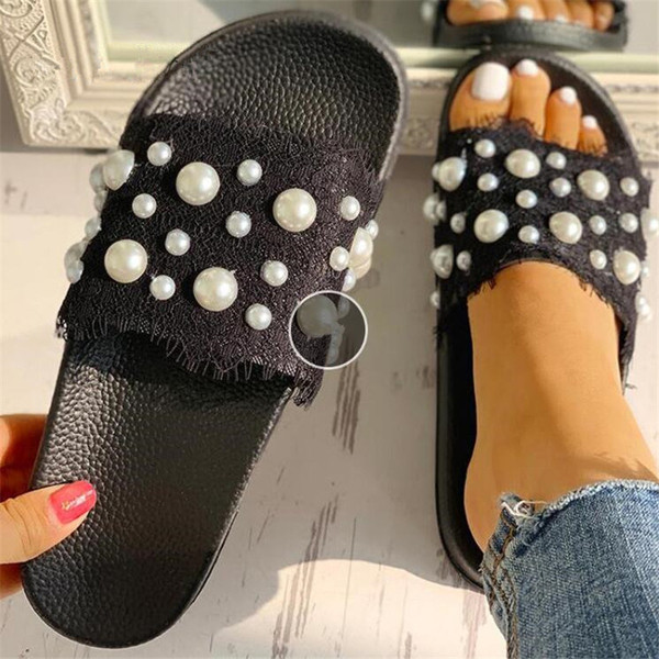 Alkalmi női papucs gyöngyökkel, három színben