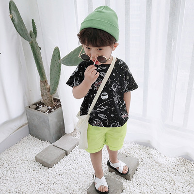 Napi gyerek póló fiúknak fekete-fehérben, rátéttel