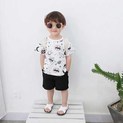 Napi gyerek póló fiúknak fekete-fehérben, rátéttel