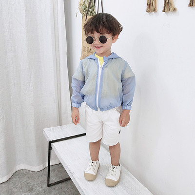 Modern gyerekkabát fiúknak kapucnival, négy színben