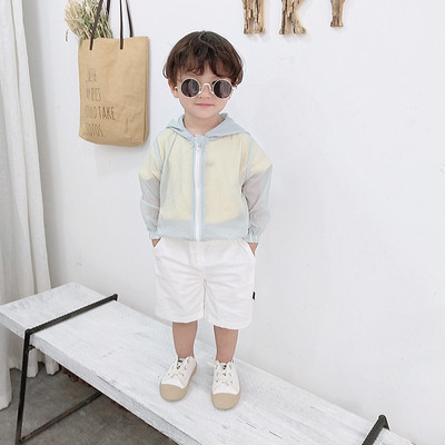 Modern gyerekkabát fiúknak kapucnival, négy színben