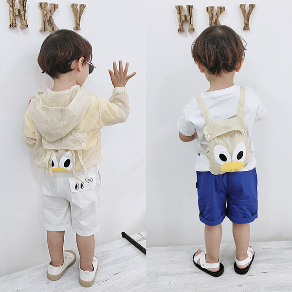 Modern gyerekkabát fiúknak kapucnival, négy színben