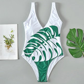 Costum de baie complet modern, cu decolteu în V, în alb