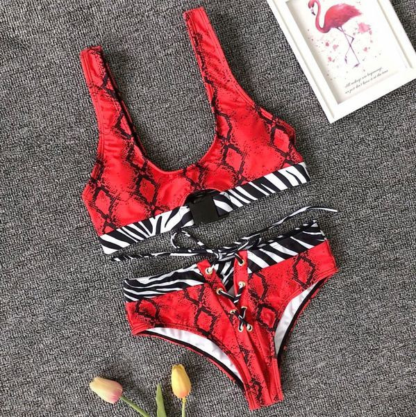 Modern kétrészes fürdőruha leopárd mintával és keresztkötésekkel több színben