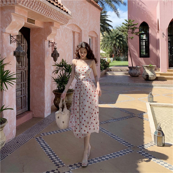 Rochie de dama alba de vara cu bretele subtiri si tul