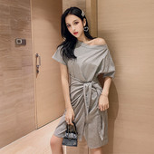 Alkalmi női ruha rövid ujjú szürke és fekete színben