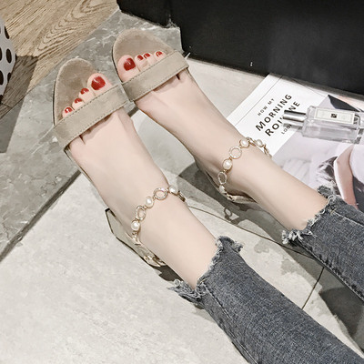 Aktuális női magassarkú szandál három színben díszgyöngyökkel