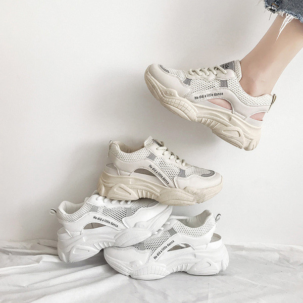 Modern női tornacipő két színben, magas talppal