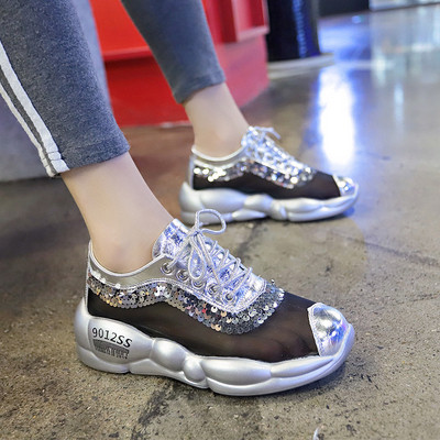 Női nyári tornacipők új modellje flitterekkel, két színben