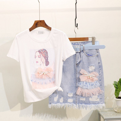 Set de damă de ultimă generație, care include un tricou și o fustă din denim în mai multe culori