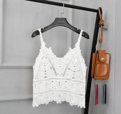 Stílusos női csipke felső, vékony pántokkal, többféle színben