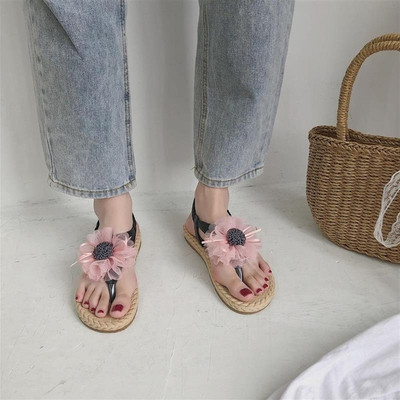 Μοντέρνα γυναικεία σανδάλια με 3D διακόσμηση σε διάφορα χρώματα