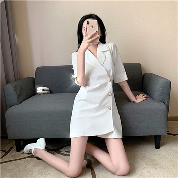 Elegáns női ruha 3/4 ujjal, fehér színben