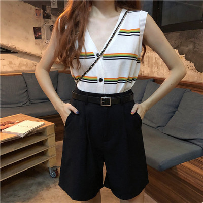 Pantaloni scurti eleganti de dama cu talie inalta in negru, alb si albastru