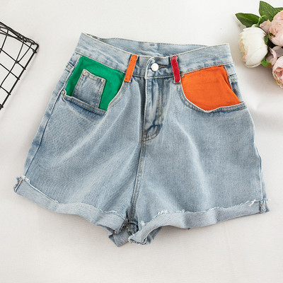 Modern farmer rövidnadrág magas derékkal és színes elemekkel
