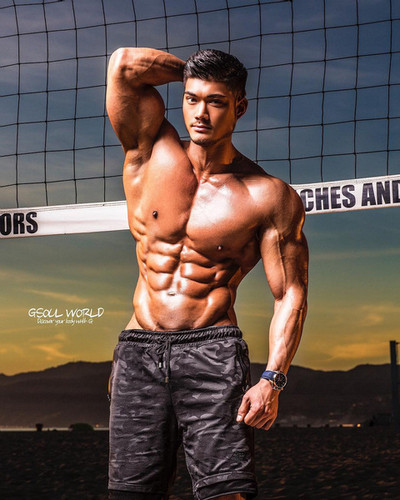 Pantaloni scurți sport pentru bărbați cu talie elastică și model de camuflaj