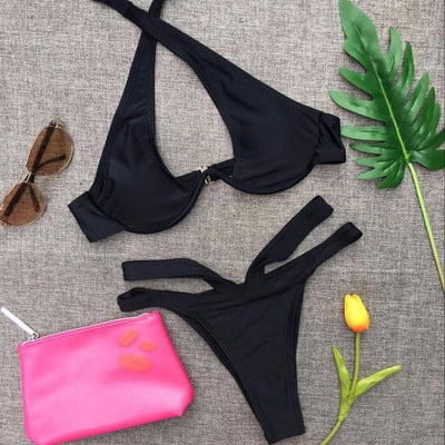 Μοντέρνο γυναικείο μαγιό σε τέσσερα χρώματα