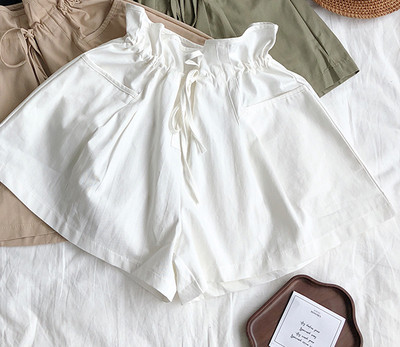 Pantaloni scurți de damă cu talie înaltă și buzunare în patru culori