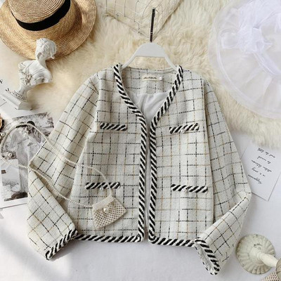 Geaca de dama de toamna cu guler in forma de V in alb si negru