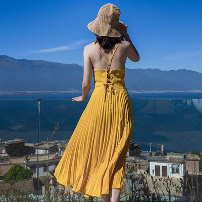 Rochie de dama plisata model cu bretele subtiri de culoare galbena