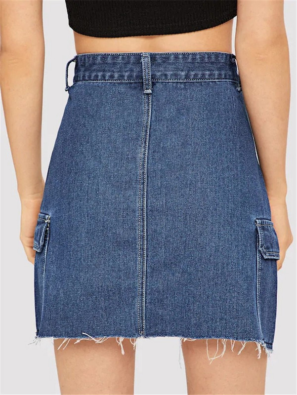 Alkalmi női farmerszoknya zsebbel