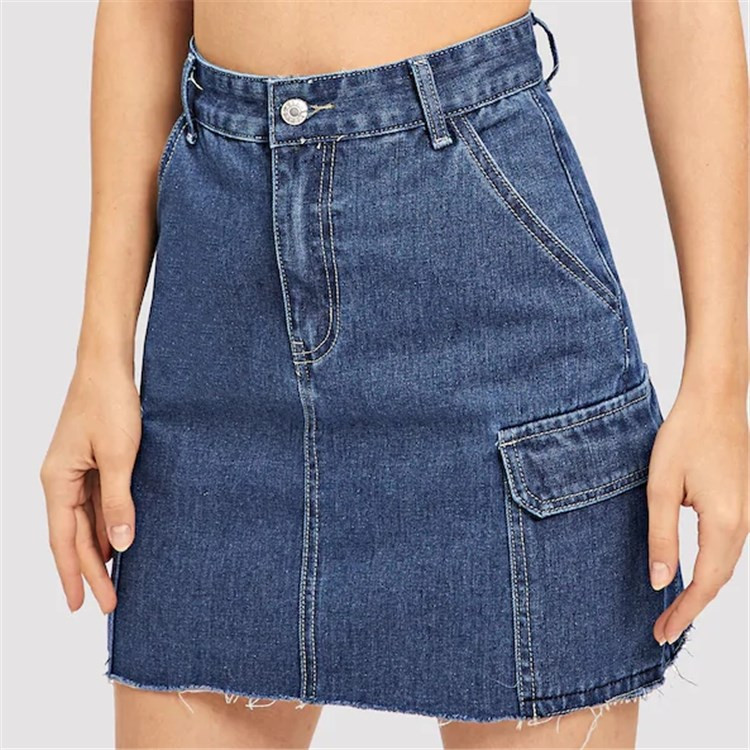 Alkalmi női farmerszoknya zsebbel