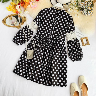 Lezser női ruha hosszú ujjal és csipkével két színben