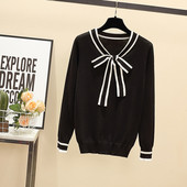 Női pulóver fekete és lila szalaggal