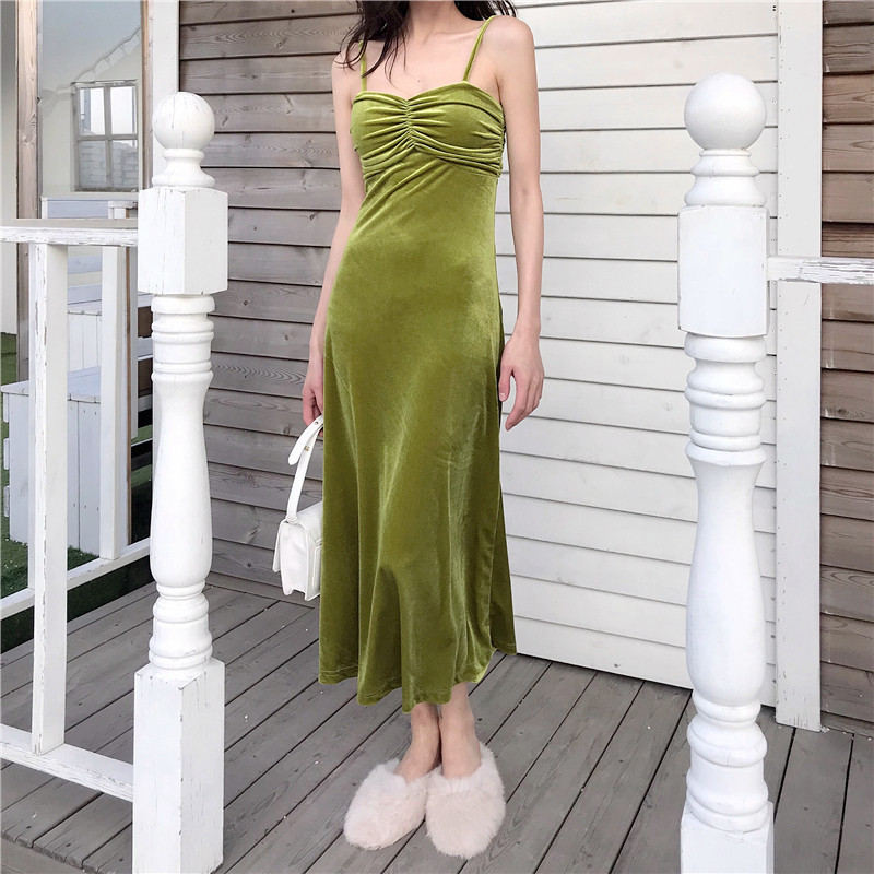 Stílusos női hosszú ruha vékony pántokkal, négy színben