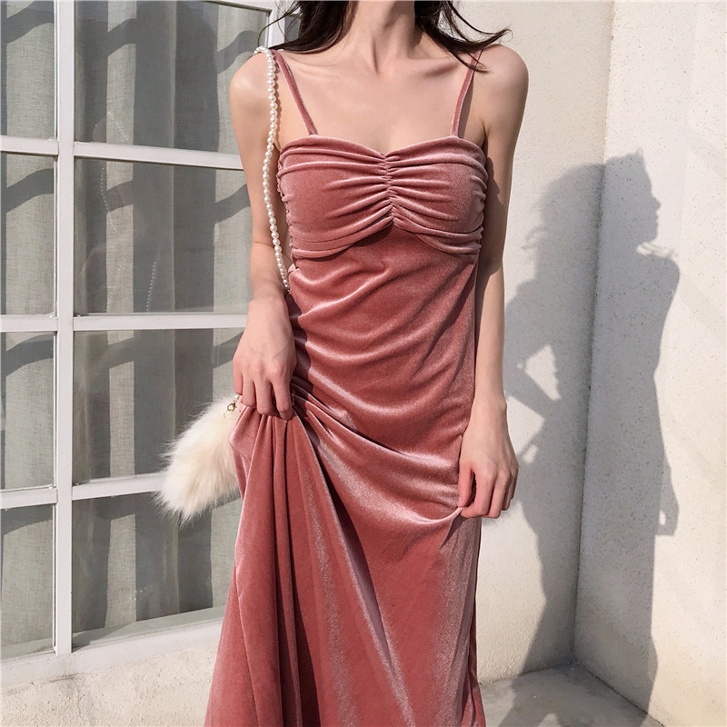 Stílusos női hosszú ruha vékony pántokkal, négy színben