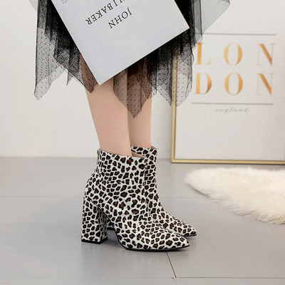 Cizme dama model ascutit cu toc gros si model leopard