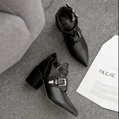 Cizme de toamna de dama cu toc gros si elemente metalice in negru