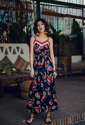 Rochie de dama actuala in albastru cu bretele subtiri