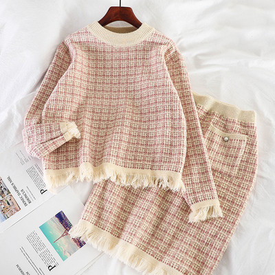 Set elegant de dama care include un pulover si o fusta cu buzunare in mai multe culori