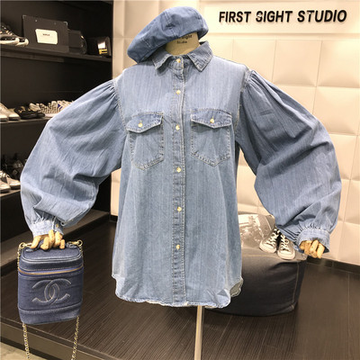 Cămașă modernă de damă din denim cu mâneci largi în culori deschise și închise